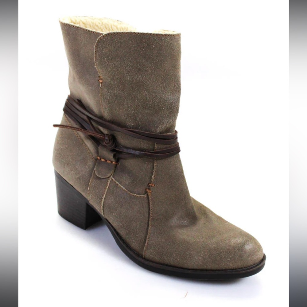 Adorable Sporto Lori leather booties